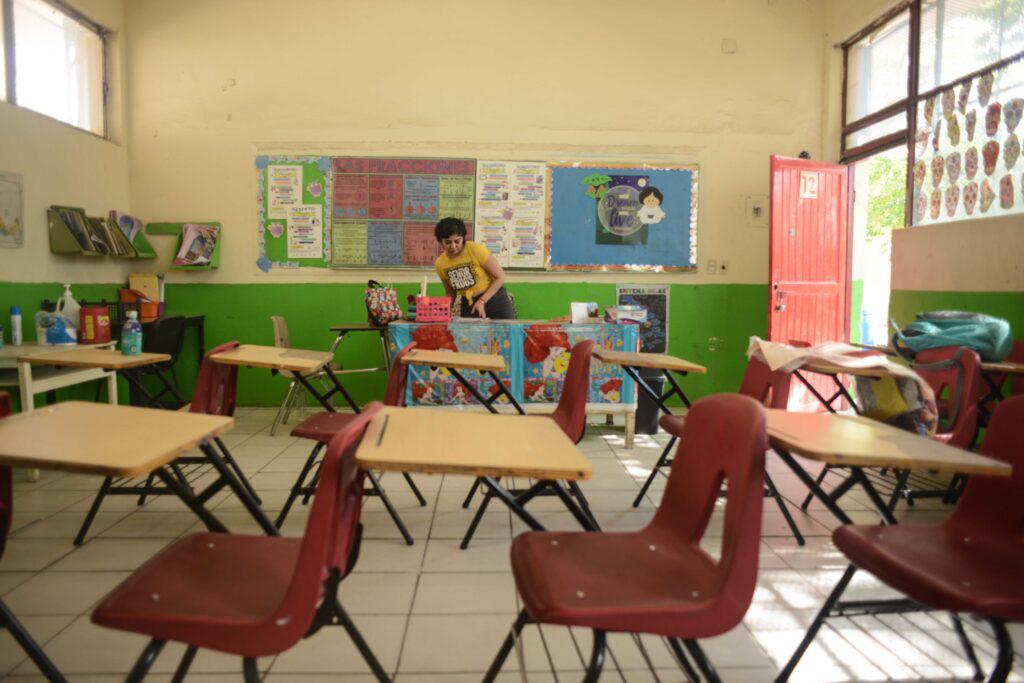 $!Empiezan clases sin libros de texto de la SEP en escuelas de Chihuahua