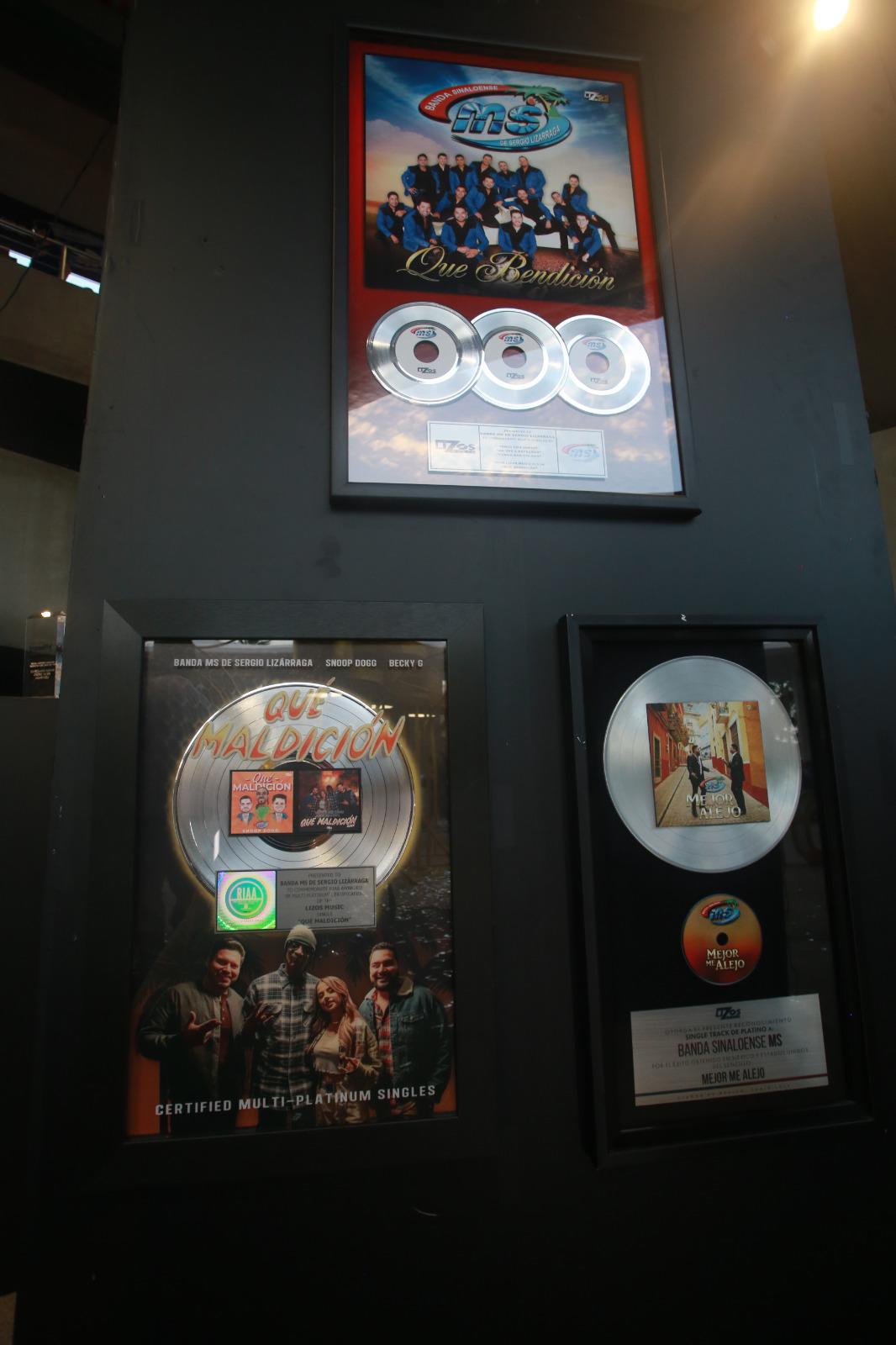 $!En el museo se exhibe parte de la discografía de la agrupación sinaloense.