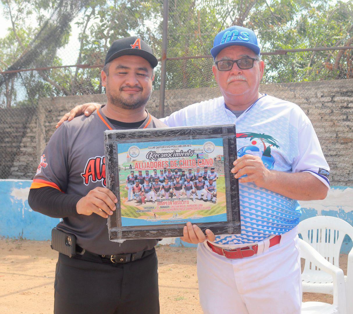 $!Inauguran con éxito Liga Dominical de Beisbol del Club Deportivo Polluelos