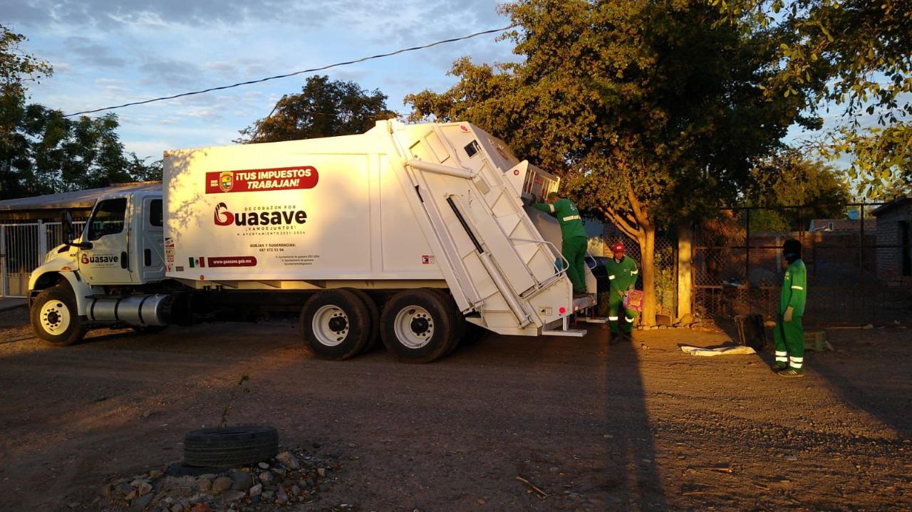 $!Incorporan a rutas nuevos camiones recolectores de basura en Guasave
