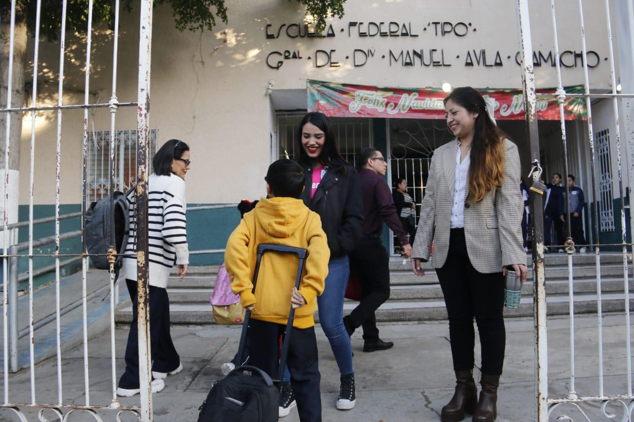 $!Regresan a clases más de 500 mil estudiantes en Sinaloa