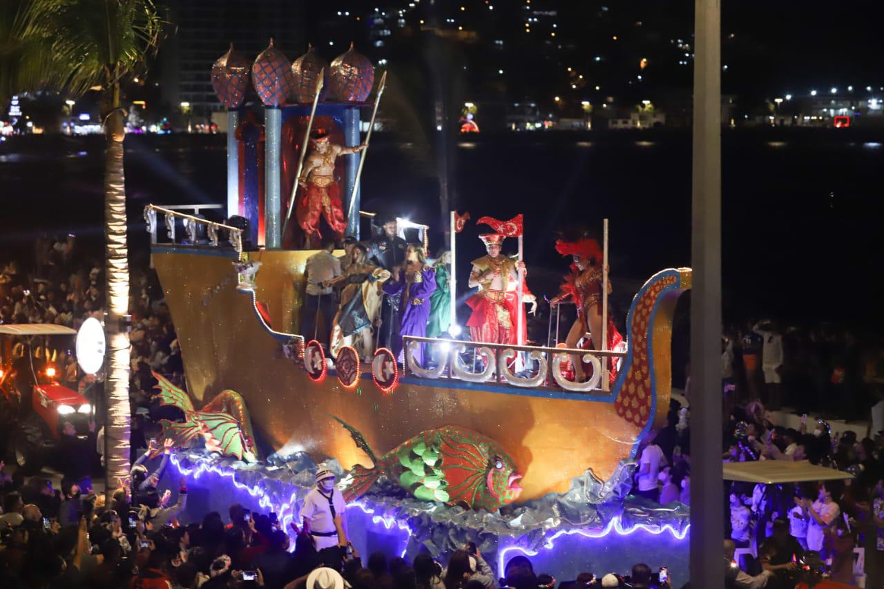 $!Magia y espectacularidad, el sello de las carrozas reales del Carnaval de Mazatlán