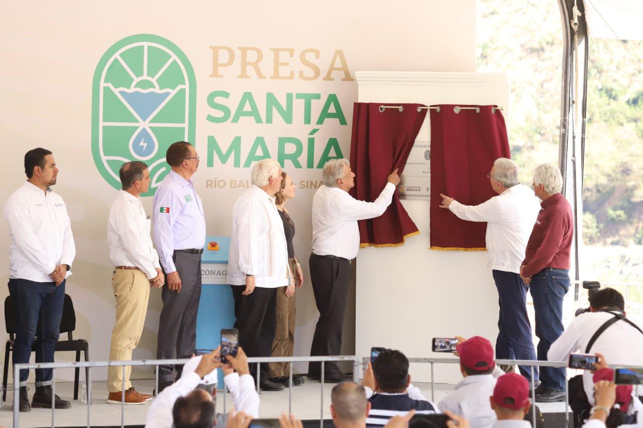 $!López Obrador inaugura en Rosario la presa Santa María