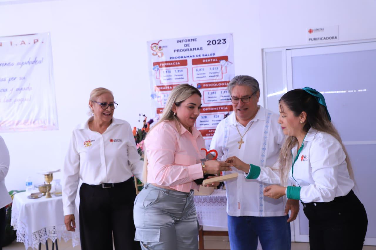 $!Celebran con ceremonia, reconocimientos y comida los 35 años de la fundación de Cáritas Mazatlán