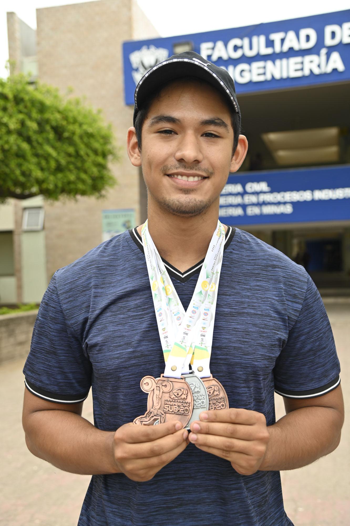 $!Roberto Cruz regresa con plata y bronce del Panamericano de Halterofilia