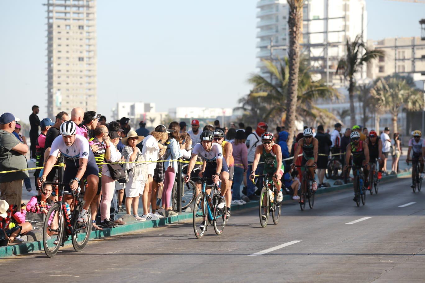 $!Triatlón Astri Internacional Mazatlán 2023 le da identidad deportiva al puerto: Alcalde