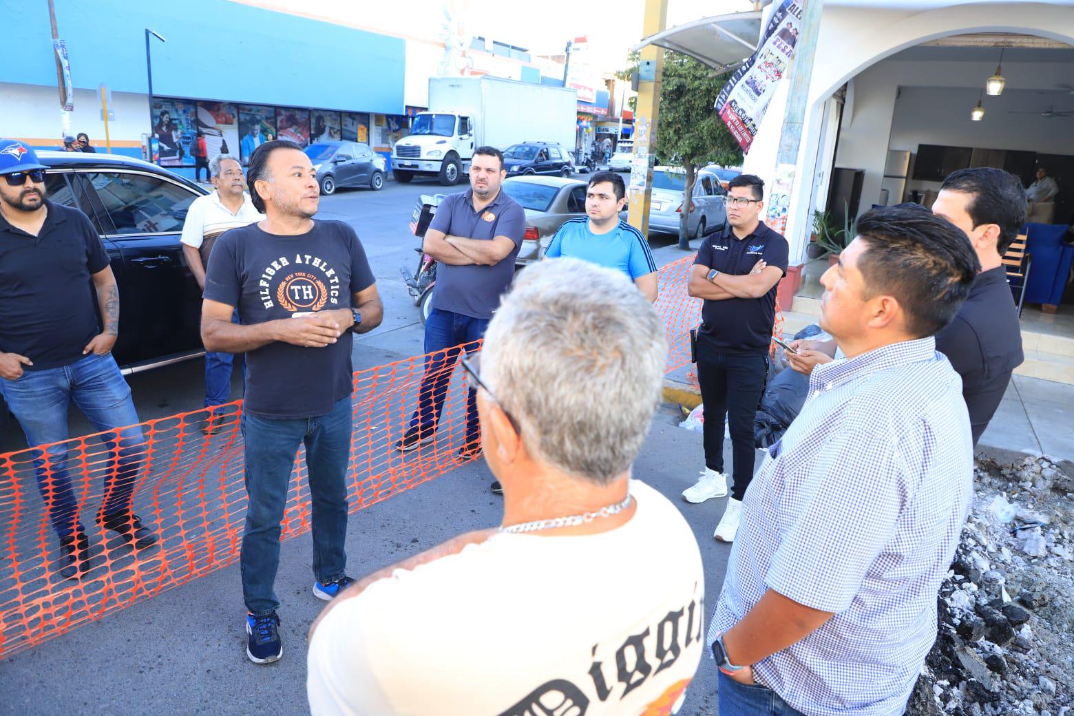 $!Comerciantes exigen celeridad en trabajos de la Insurgentes en Mazatlán