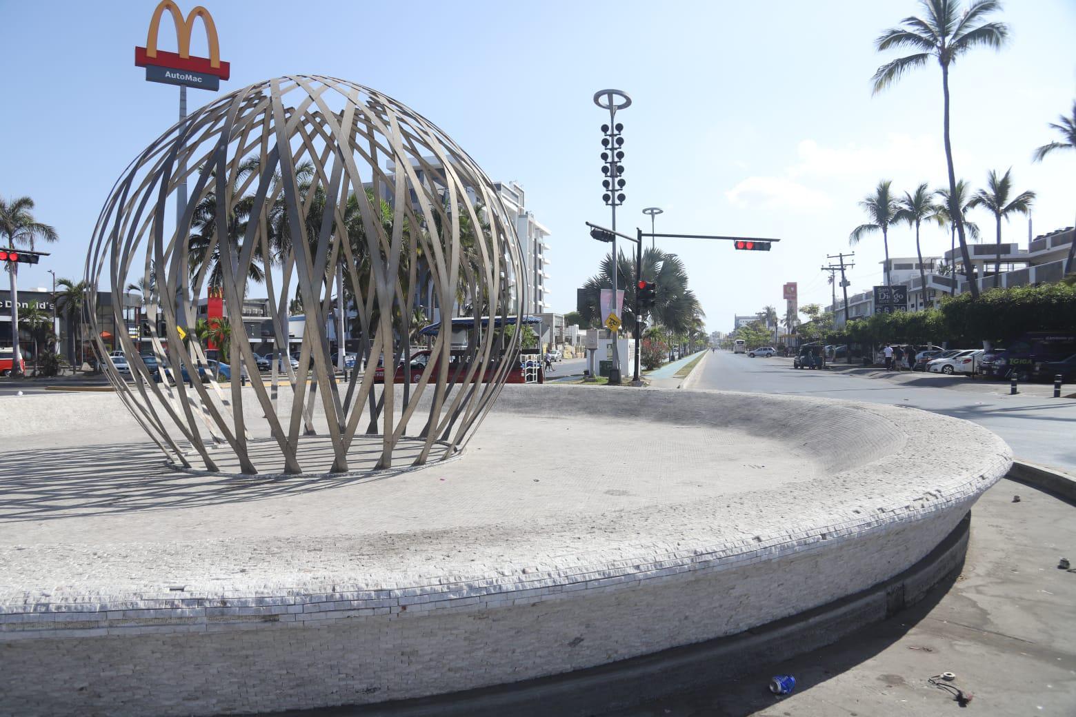 $!Permanece en el olvido el monumento ‘Perla del Pacífico’, en Mazatlán