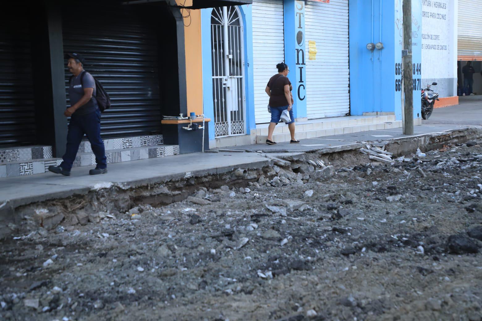 $!Comerciantes exigen celeridad en trabajos de la Insurgentes en Mazatlán