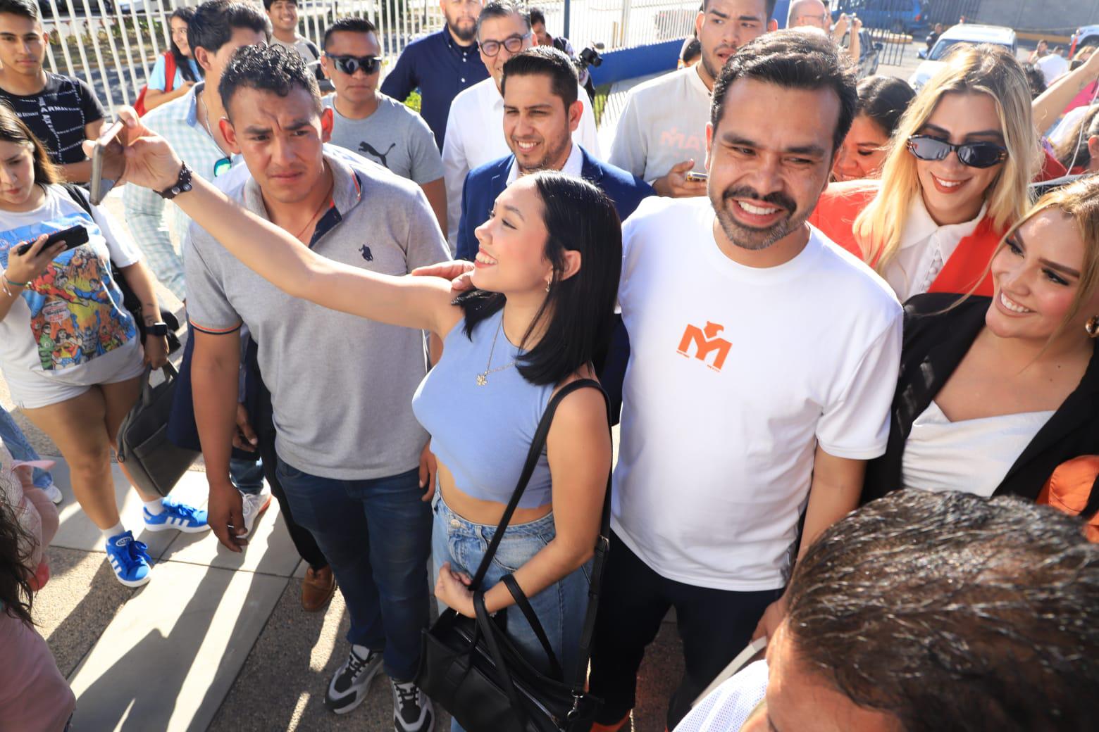 $!Acusa Álvarez Máynez a las candidatas a la Presidencia de violar Leyes Electorales, en su visita a Mazatlán