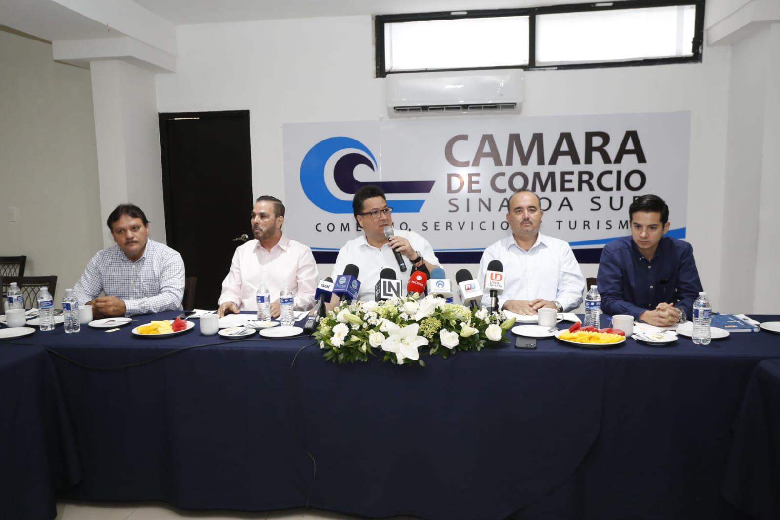 $!Comerciantes de Mazatlán prevén una derrama económica de $3.6 mil millones este verano