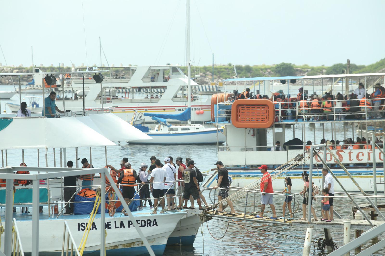 $!Turistas abarrotan Mazatlán para celebrar el Año Nuevo