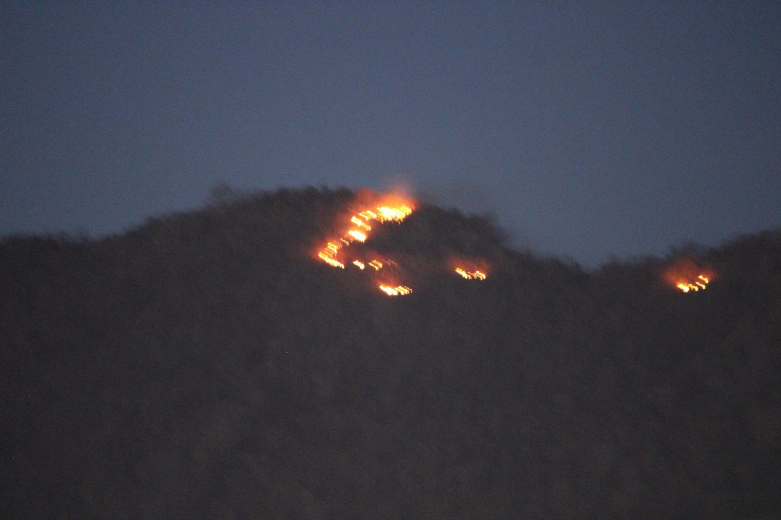 $!Siniestro en Cerro del Águila refleja inicio de temporada de incendios en Rosario: Protección Civil