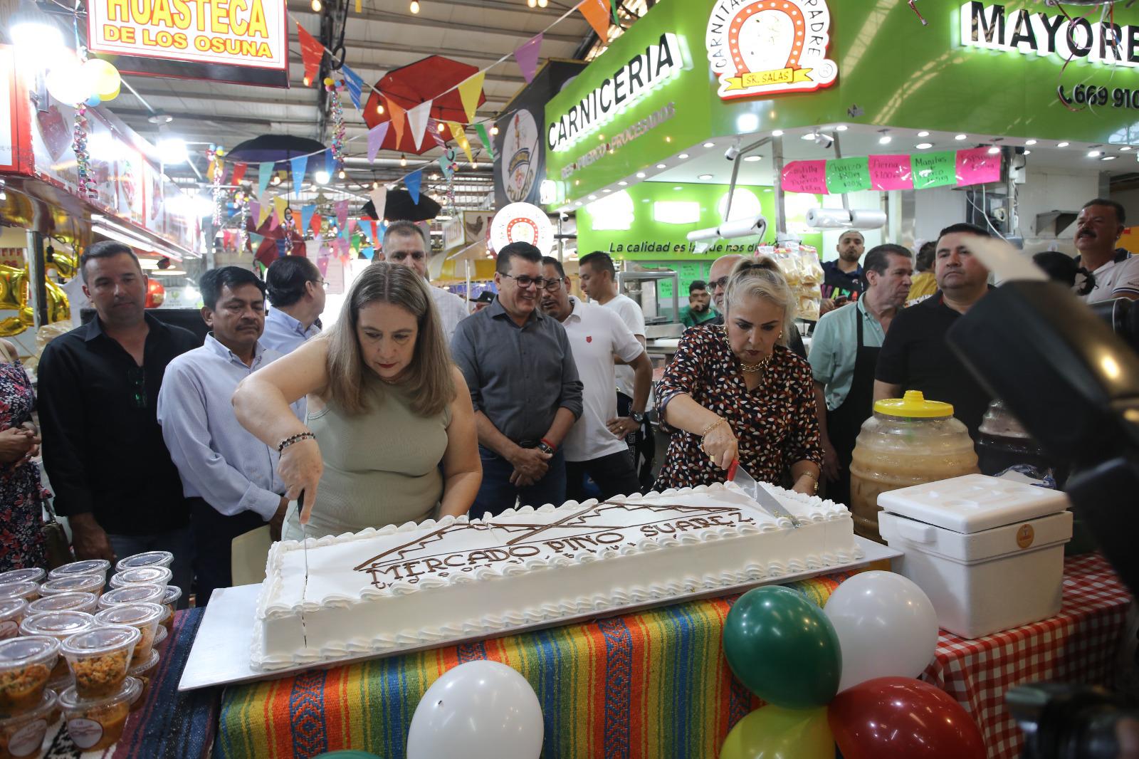 $!Cantan Mañanitas al Mercado Pino Suárez de Mazatlán por su 125 aniversario