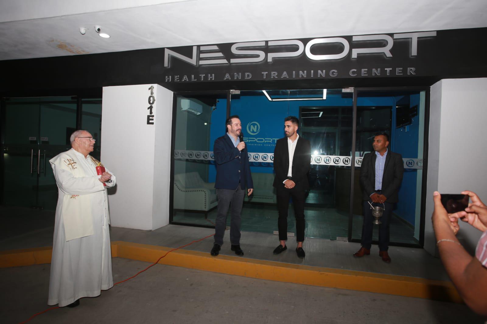 $!Néstor Vidrio inaugura clínica de rehabilitación deportiva en Mazatlán