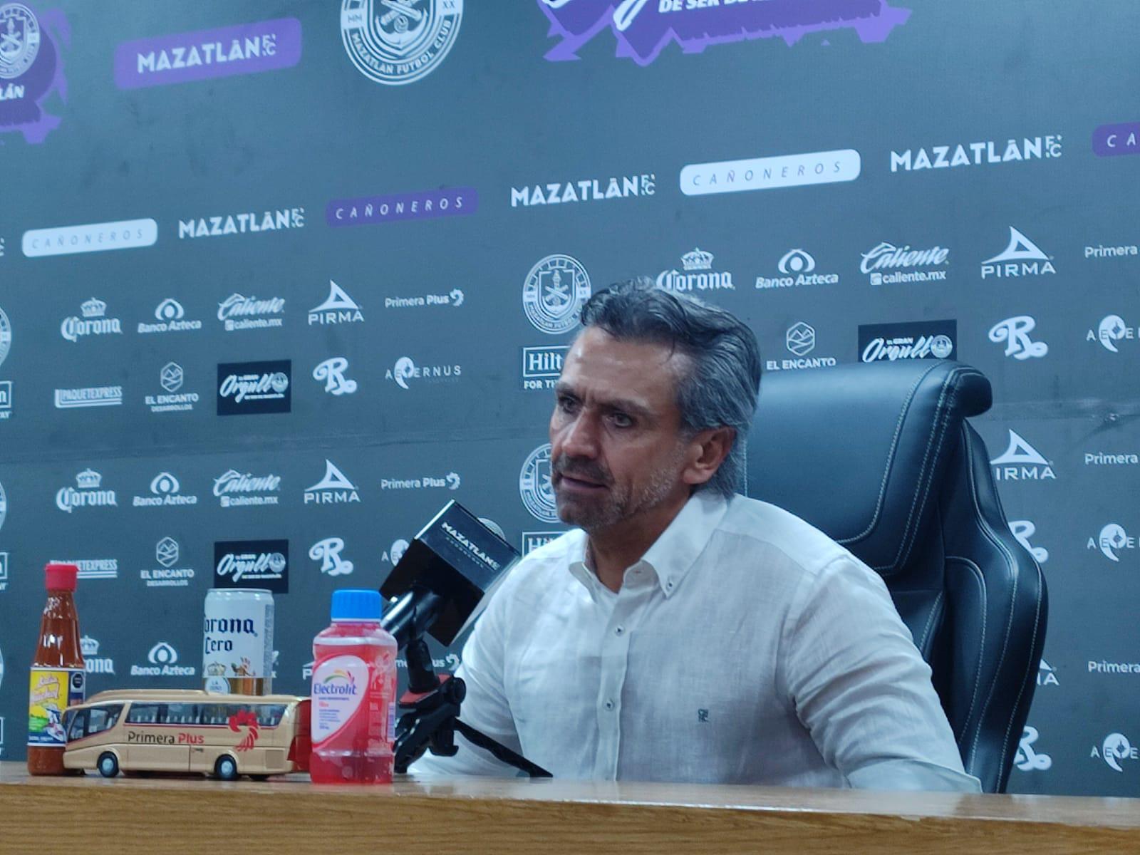 $!Gilberto Adame le da preferencia al cierre de torneo antes de mantenerse como entrenador de Mazatlán