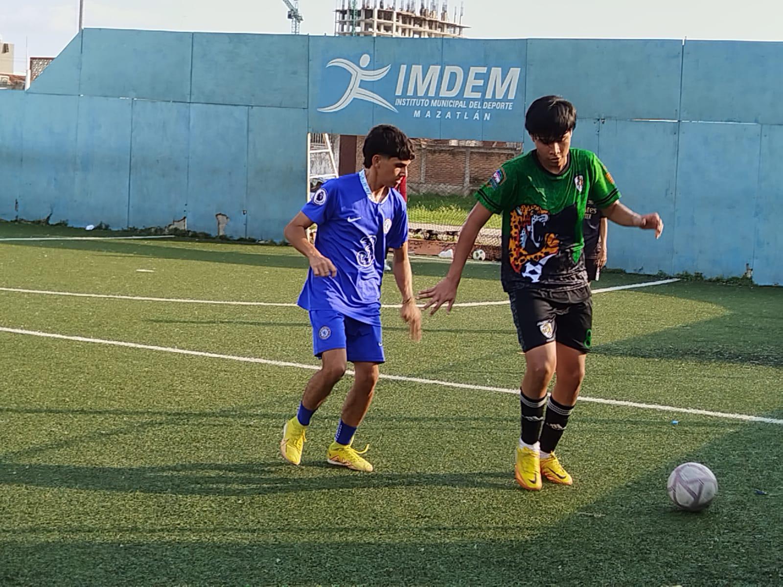 Vasconcelos Matutina suma otra victoria en la Liga Estudiantil Municipal $!Vasconcelos Matutina suma otra victoria en la Liga Estudiantil Municipal