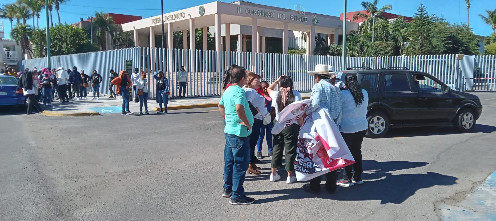 $!Llevan al Congreso de Sinaloa denuncia de acoso sexual por parte de funcionarios