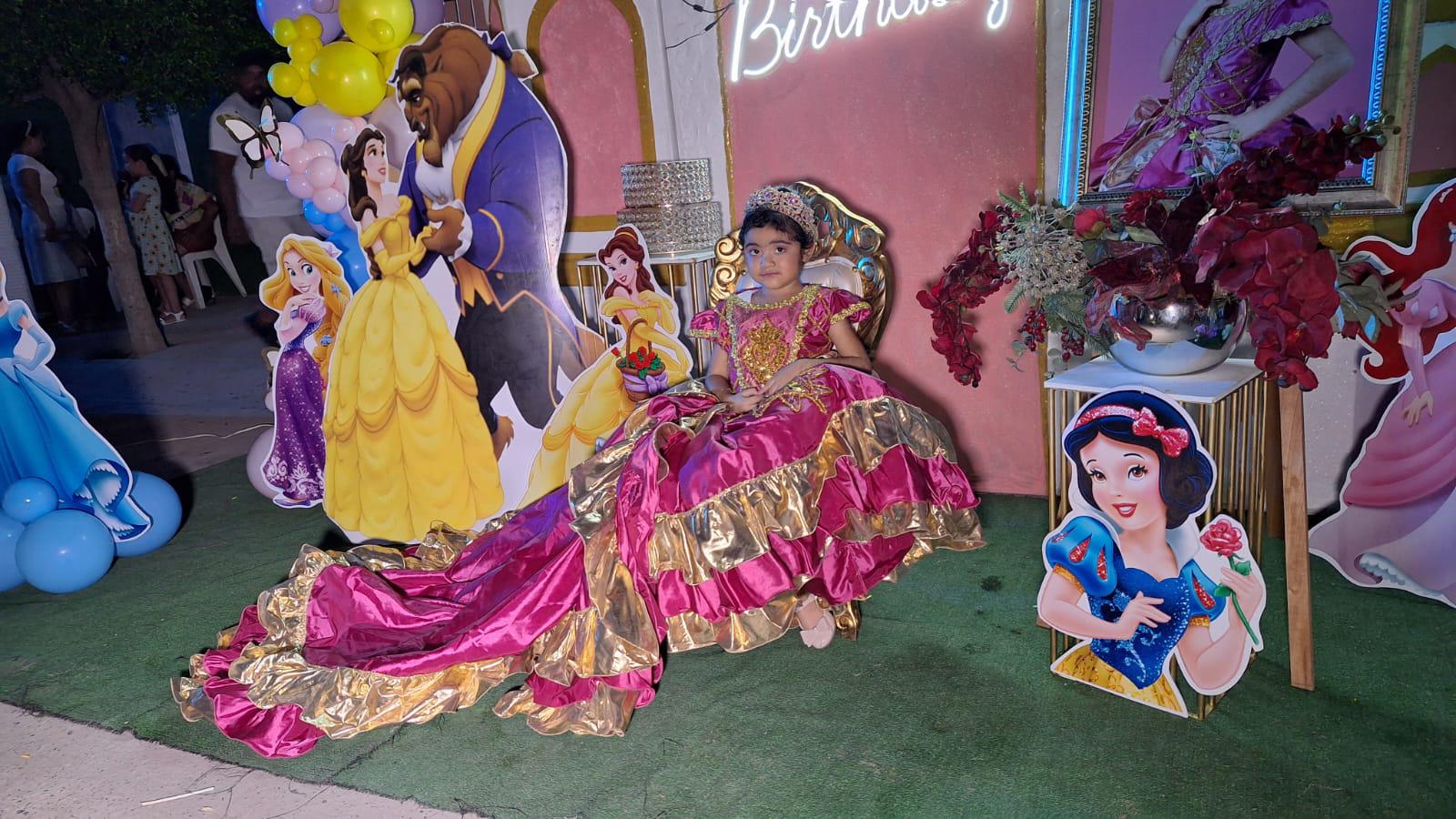 $!Tiene la princesa Hanna una fiesta de ensueño en Escuinapa