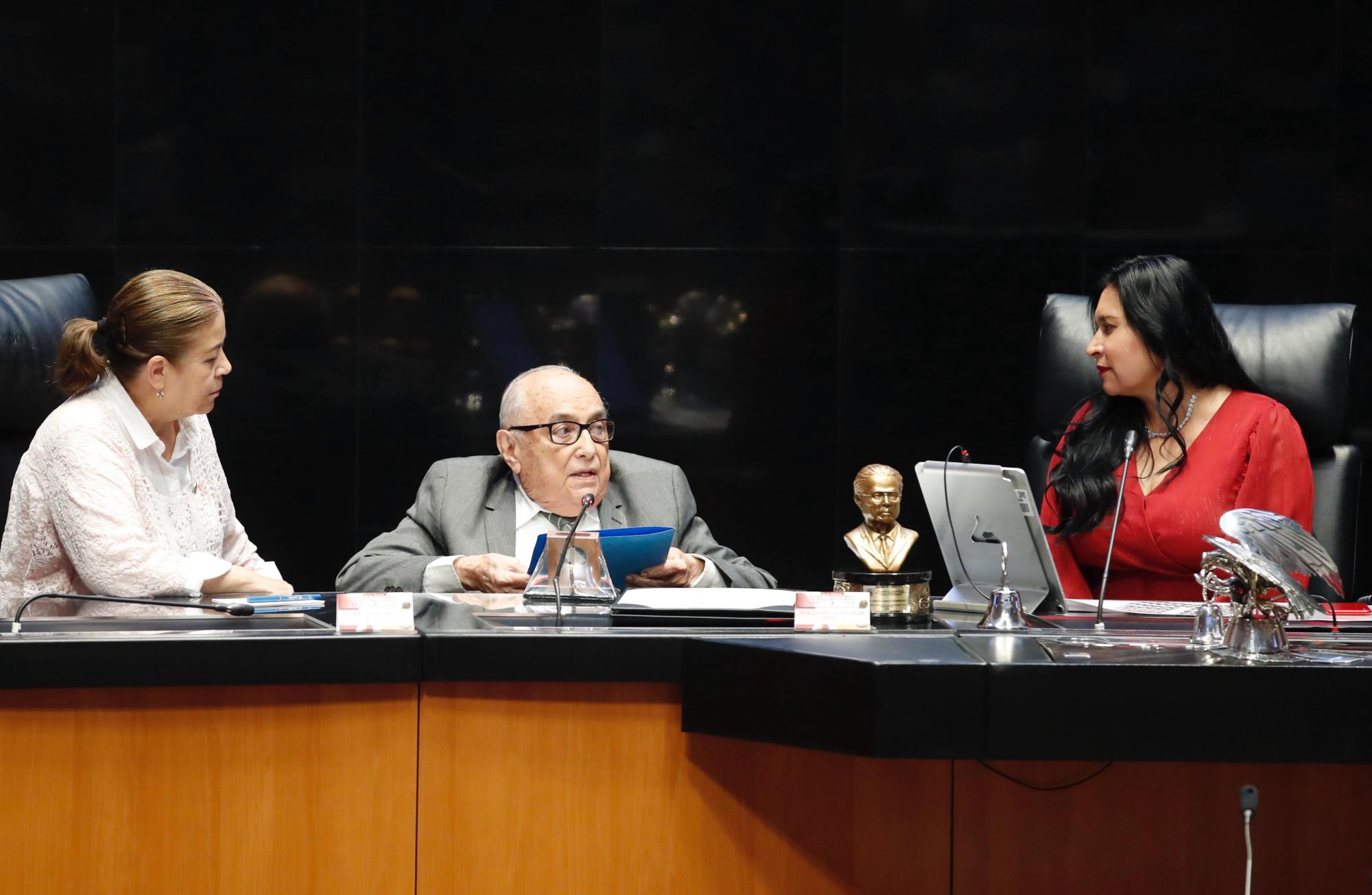 $!Reconoce el Senado con el Premio Jesús Kumate Rodríguez a Alejandro Llausás Vargas