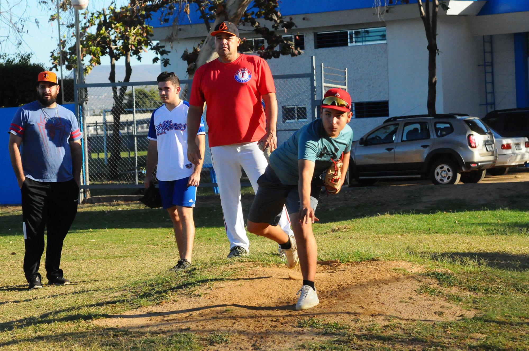 $!Selección mayor de beisbol de la UAS intensifica su preparación rumbo a Universiada Regional