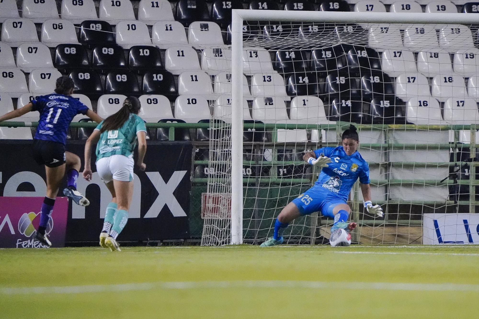 $!Mazatlán FC Femenil es desgastado por León en el Nou Camp