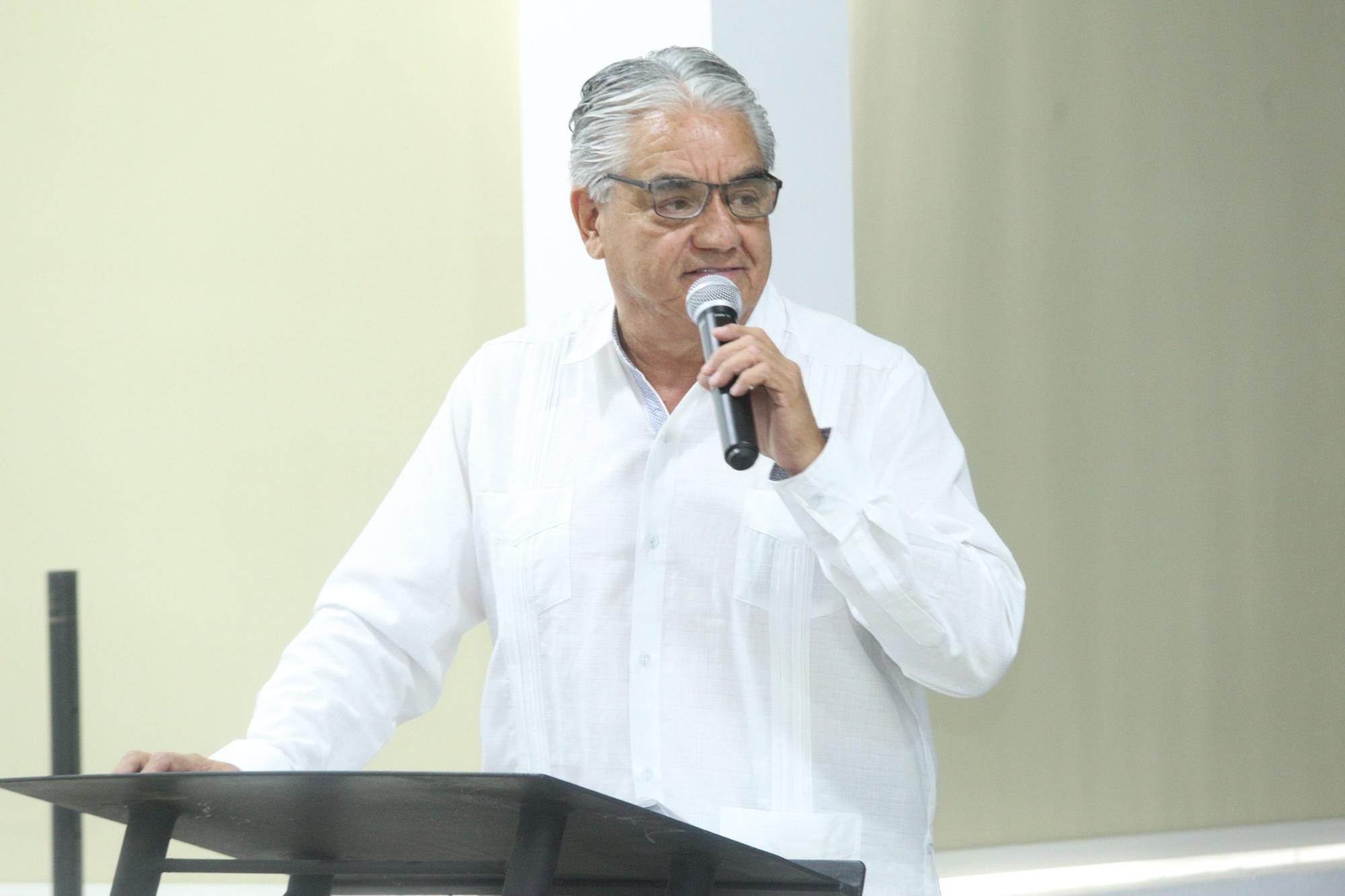 $!Francisco Ciceña Prendes, vicepresidente del Noveno Consejo Directivo de la FEMCIC, expresó unas palabras a los presentes.