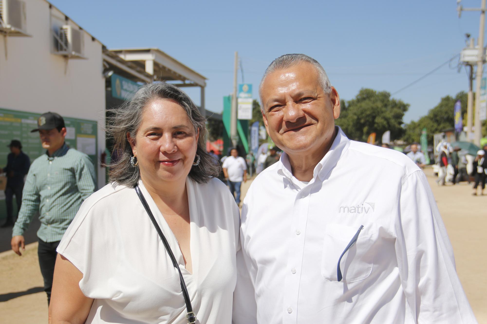 $!Josefina García y René Vega.