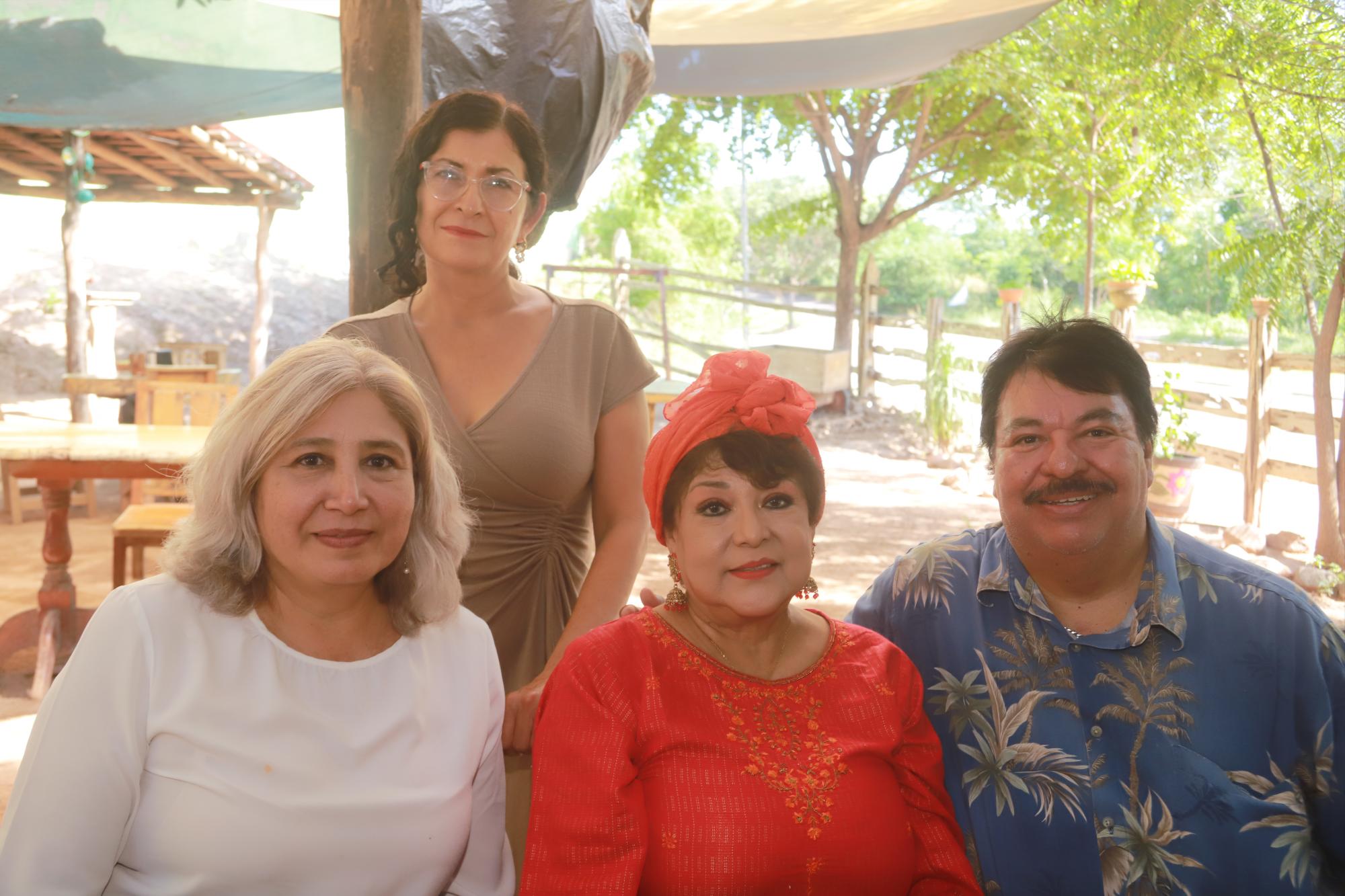 $!Agustina Valenzuela, Aleyda Rojo, Tere Cruz y Eusebio Gómez.