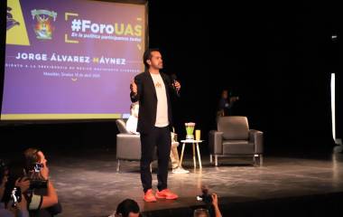 Jorge Álvarez Máynez dijo que las candidatas despilfarran el dinero de sus campañas.