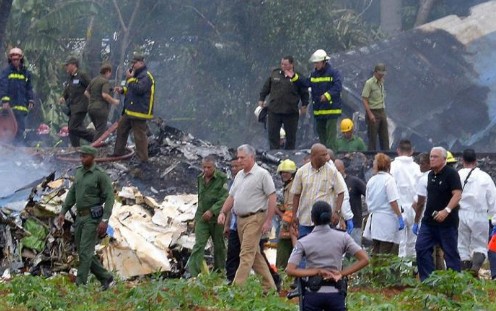 Mueren cinco tripulantes mexicanos en avionazo de Cuba