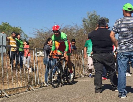 Conquista Manuel Rodríguez histórica medalla de oro para Mazatlán; no tiene bicicleta