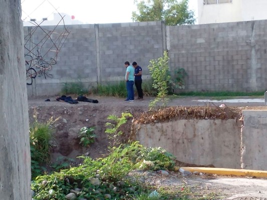 Hallan asesinados a dos hombres en Pradera Dorada, en Culiacán