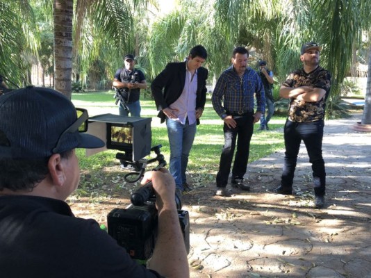El Komander filma la película Soy de rancho en Culiacán