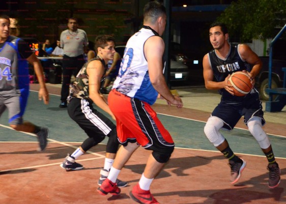 ‘Exprimen’ Jugozoz en atractivo duelo a Osvel, en el Torneo de Baloncesto de Segunda Fuerza 'D'Patty'