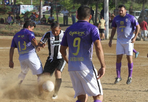 Marcan 48 goles en el regreso de la Liga de Futbol Superveteranos Municipal