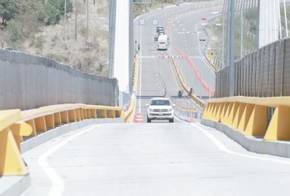 Reabren el puente El Carrizo de la carretera Mazatlán-Durango