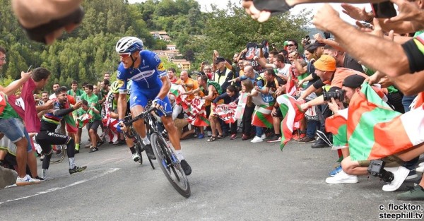 Gilbert gana en Bilbao y Roglic sigue líder de la Vuelta