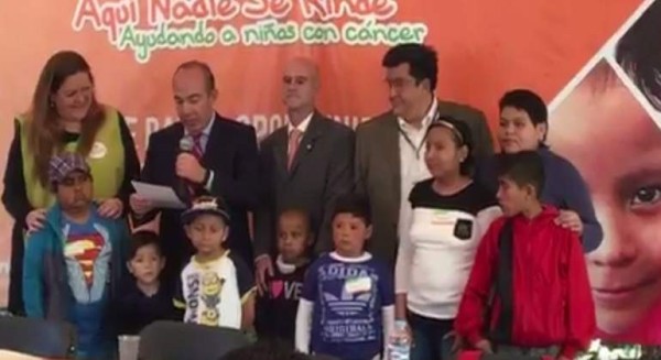 Renuncia Felipe Calderón a su pensión de $205 mil mensuales; la dona a niños con cáncer