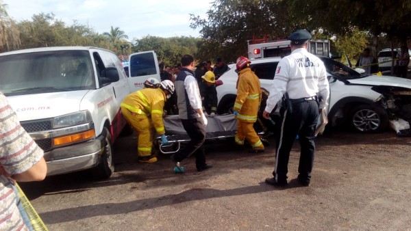 Accidente vial deja dos personas sin vida y dos heridos, en Culiacán