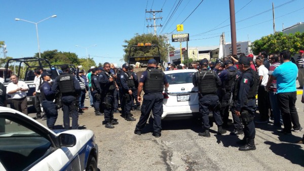 Se resiste chofer de Uber en Mazatlán a ser detenido