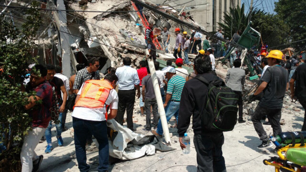 Al menos 44 edificios colapsados tras el sismo en la CDMX