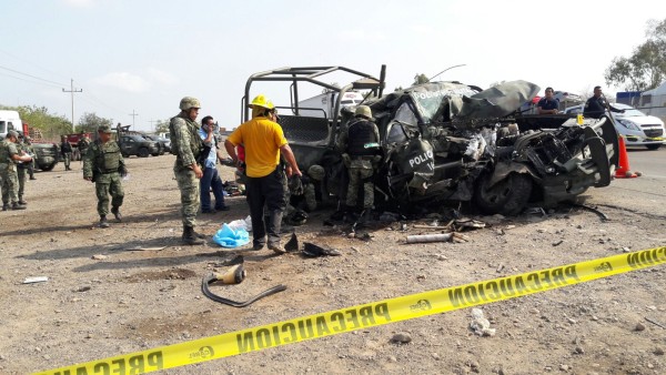 Mueren dos militares en accidente vial en la Autopista Mazatlán-Culiacán