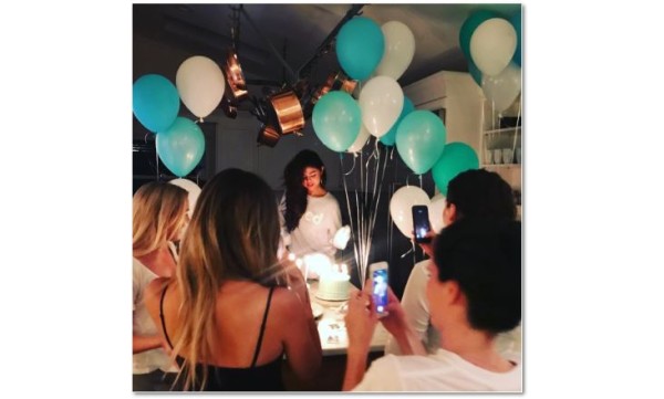 Selena Gómez celebra su cumpleaños 25