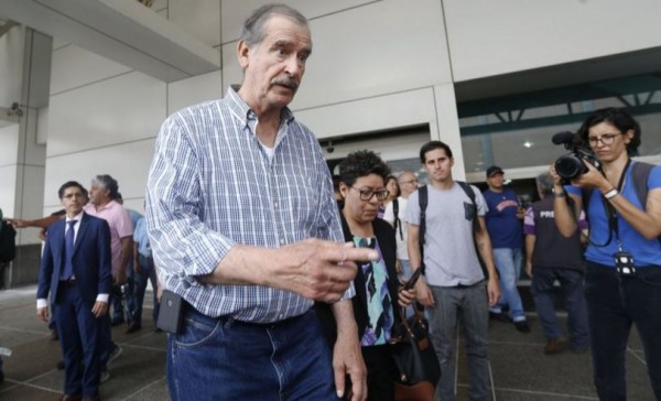 Llegan ex Presidentes a Venezuela para observar plebiscito