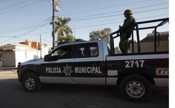 Inconstitucional que militares patrullen como policías: Valadés