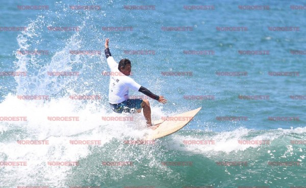 Deslizan a ‘semis’ del Nacional de Surfing