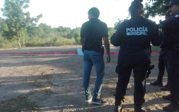 Encuentran a hombre asesinado a golpes, en Villa Juárez, Navolato