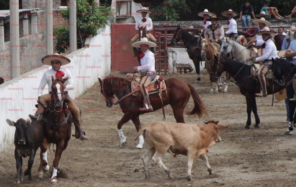 Festeja Rancho El Alazán de Rosario en grande el Torneo Patrio de Charrería Sinaloa 2017