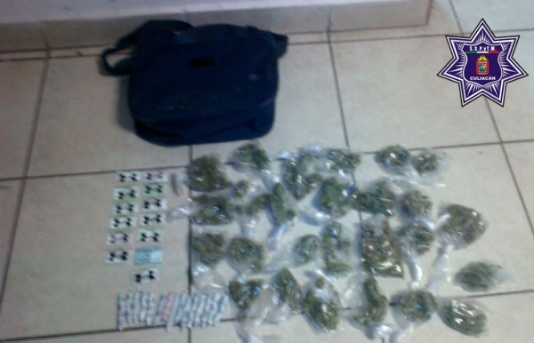 Aseguran militares y municipales una mochila con mariguana y cocaína